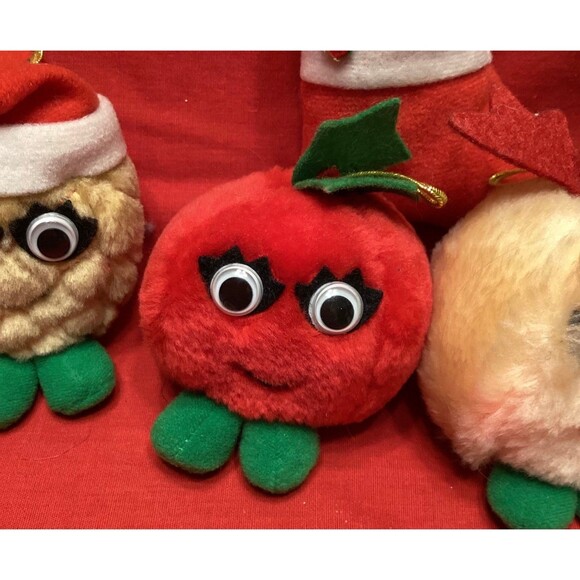 Del Monte Plush Christmas Yumkins 1991 Vegetable Tree Ornaments Set of 6 - Picture 4 of 12